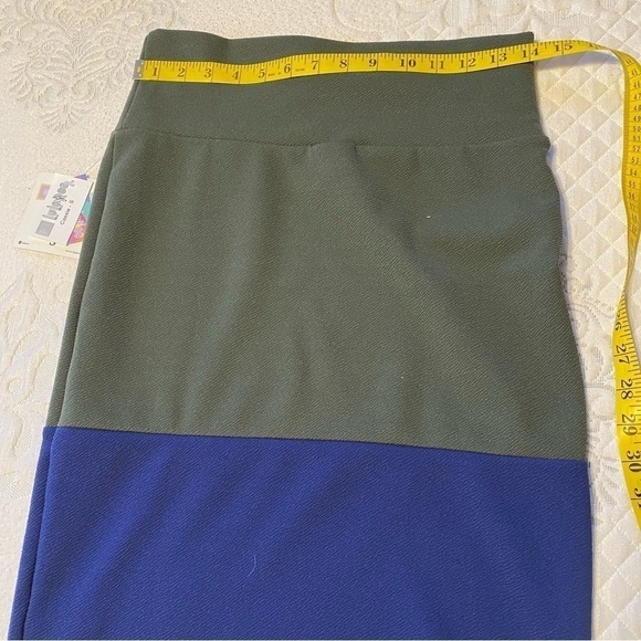 LulaRoe Cassie Navy and Green Pencil Skirt Small - Picture 6 of 6
